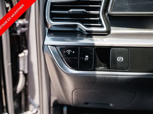 Used 2024 Kia Sportage EX FWD image 14