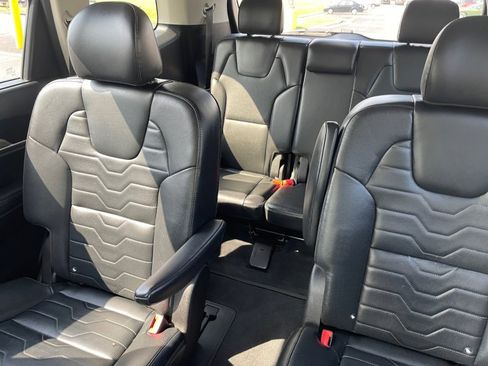 Used 2020 Kia Telluride SX w/ SX Prestige Package image 18