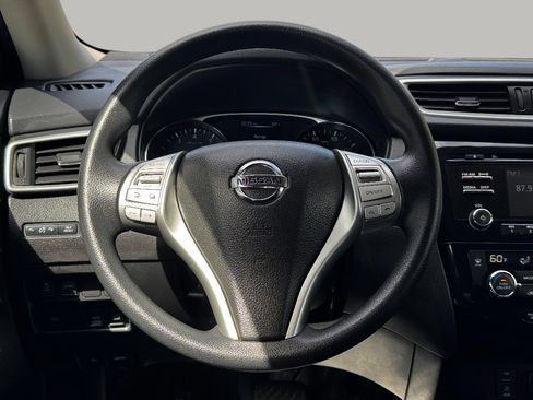 Used 2016 Nissan Rogue SV image 22