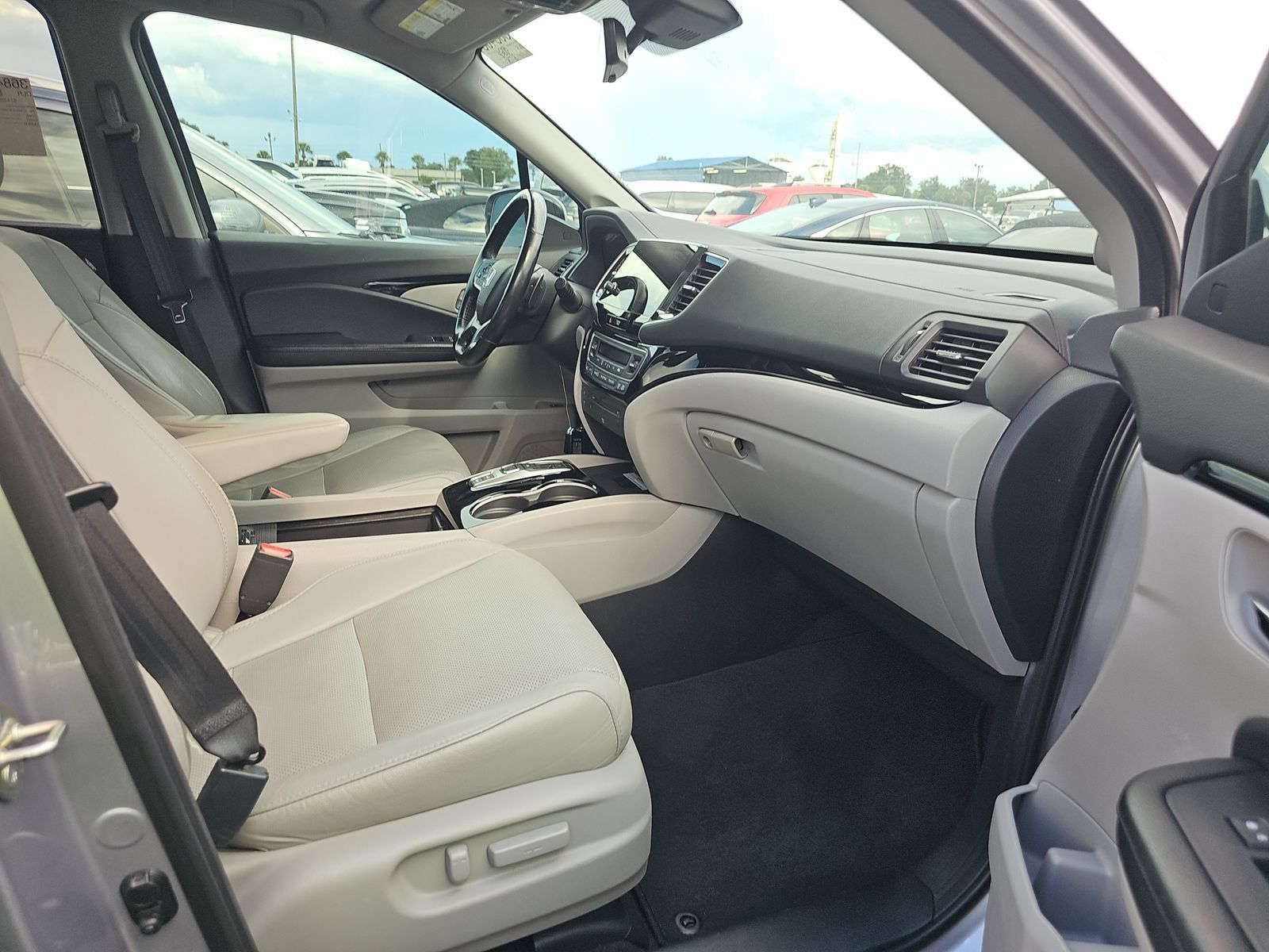 Used 2019 Honda Pilot Elite image 11