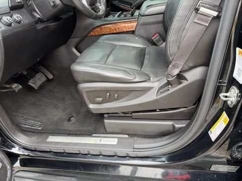 Used 2016 Chevrolet Suburban LTZ image 15