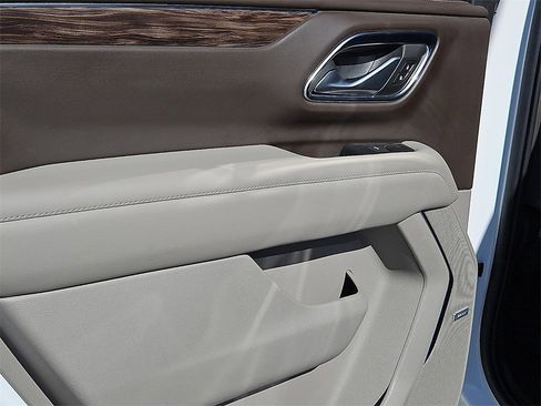 Used 2022 Chevrolet Tahoe LT w/ LT Signature Plus Package image 18