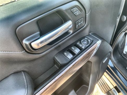 Used 2020 Chevrolet Silverado 2500 High Country w/ Technology Package image 24