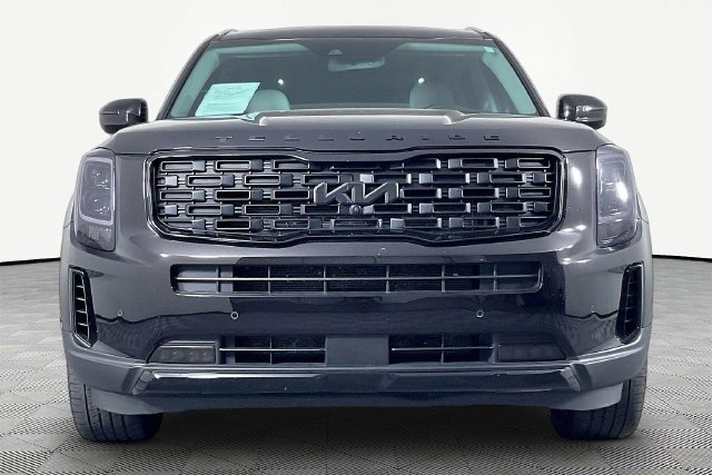 Certified 2022 Kia Telluride SX w/ Nightfall Edition Package AWD/4WD image 2