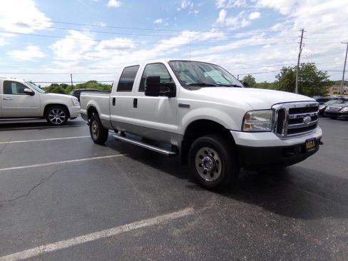 Used 2005 Ford F250 XLT AWD/4WD image 4