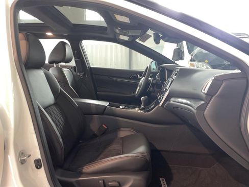 Used 2023 Nissan Maxima SR w/ Sport Mat Group FWD image 21