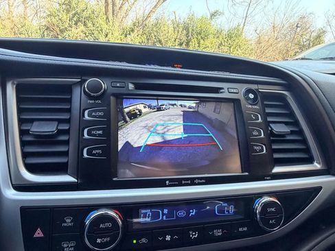 Used 2019 Toyota Highlander Plus image 10