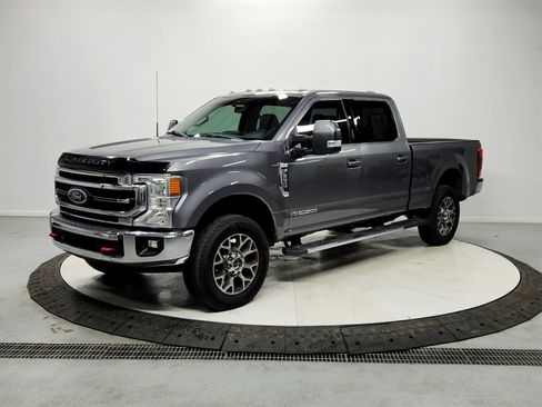 Used 2022 Ford F350 Lariat w/ Lariat Value Package image 3