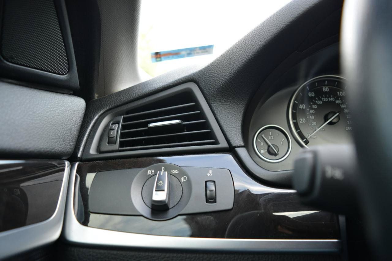 Used 2014 BMW 528i Sedan RWD image 29