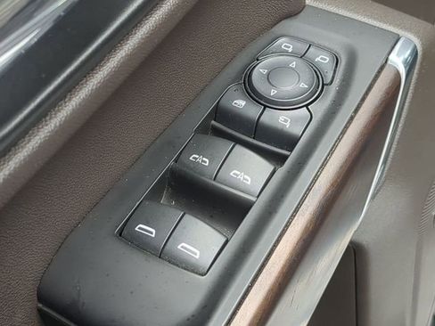 Used 2020 GMC Sierra 1500 SLT w/ SLT Premium Plus Package image 17