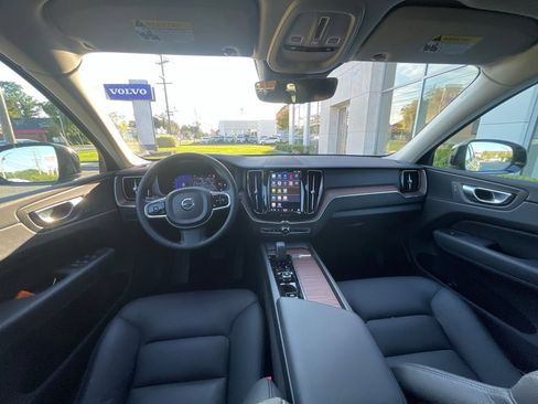 Used 2024 Volvo XC60 B5 Plus AWD/4WD image 17