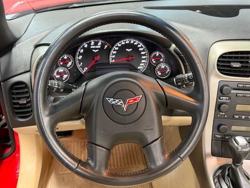 Used 2005 Chevrolet Corvette Coupe w/ 2LT w/ Preferred Equipment Group RWD image 12
