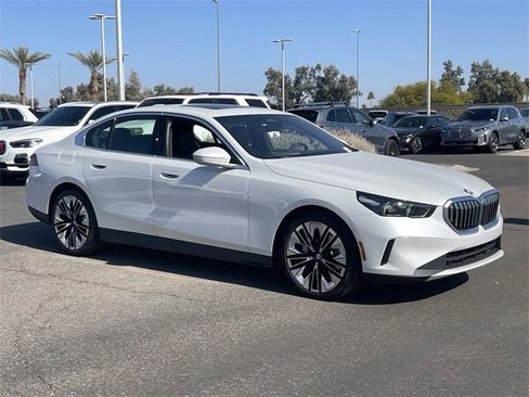 New 2025 BMW 530i image 4
