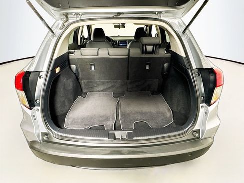 Used 2020 Honda HR-V EX image 9