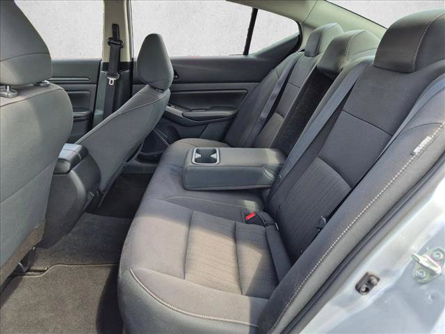 Used 2024 Nissan Altima 2.5 SV FWD image 17