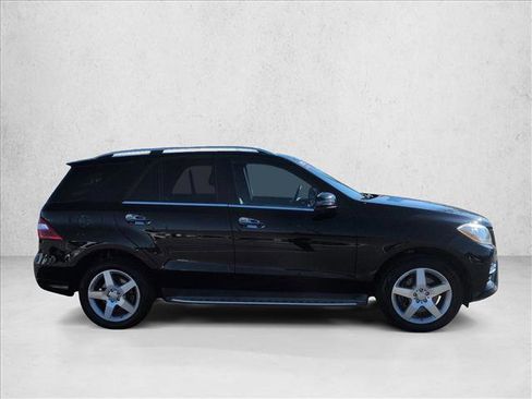 Used 2015 Mercedes-Benz ML 400 4MATIC image 4