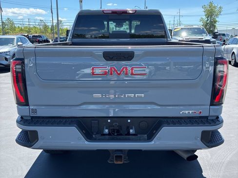 Used 2024 GMC Sierra 3500 AT4 w/ AT4 Premium Plus Package AWD/4WD image 3