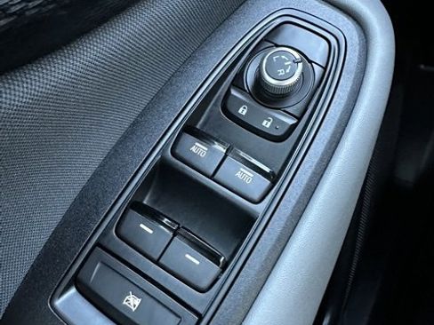 Used 2023 Subaru Outback Premium image 17