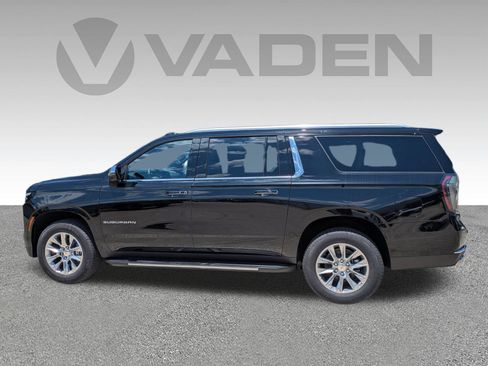 New 2026 Chevrolet Suburban Premier RWD image 30