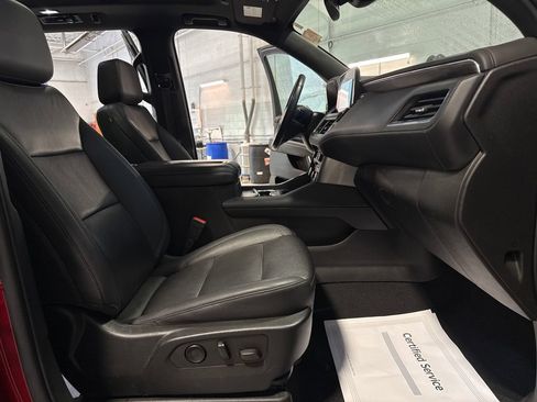Used 2022 Chevrolet Suburban LT w/ Luxury Package AWD/4WD image 36