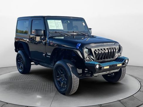Used 2015 Jeep Wrangler Sahara w/ Connectivity Group image 7