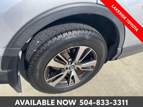 Used 2018 Toyota RAV4 XLE w/ Plus Extra Value Package FWD image 11
