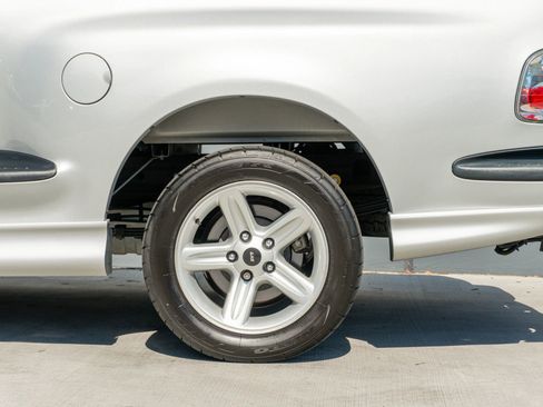 Used 2004 Ford F150 Lightning image 19