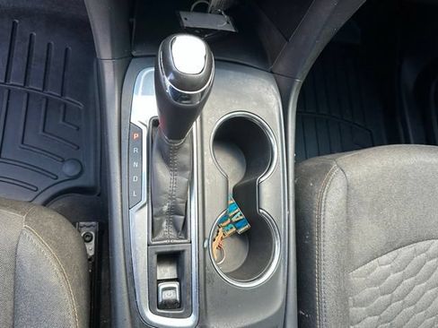 Used 2019 Chevrolet Equinox LT FWD image 16