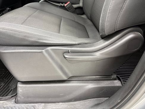 Used 2020 Chevrolet Silverado 1500 Custom w/ Custom Value Package image 26