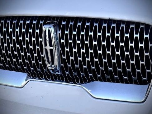 Used 2023 Lincoln Aviator Reserve w/ Equipment Group 201A image 4