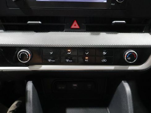 Used 2025 Kia Sportage LX AWD/4WD image 27
