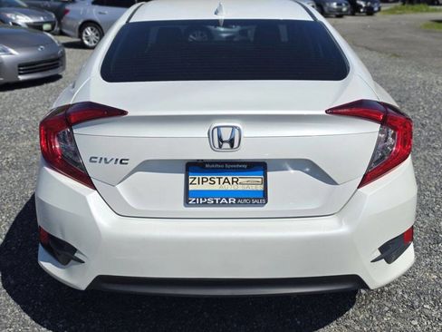 Used 2017 Honda Civic EX image 4