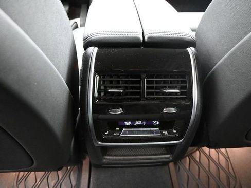 Used 2022 BMW X7 xDrive40i w/ Premium Package AWD/4WD image 20