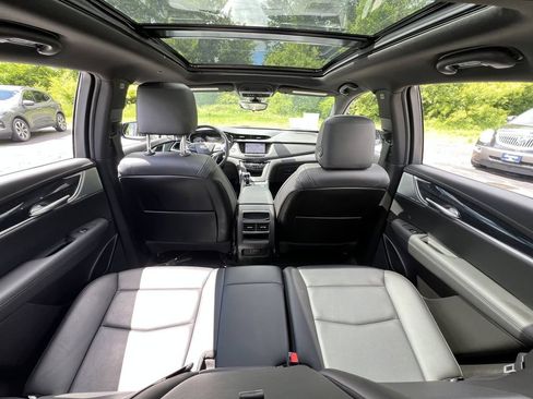 Used 2023 Cadillac XT5 Premium Luxury w/ Technology Package AWD/4WD image 38