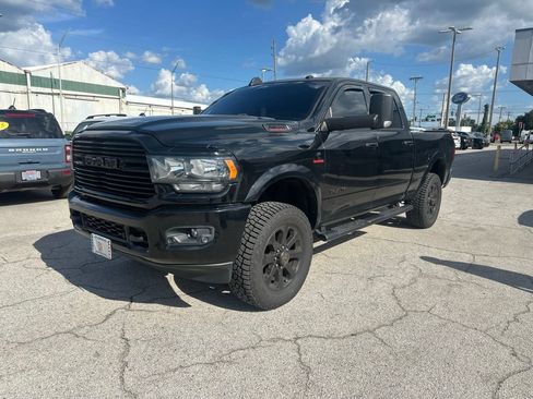 Used 2020 RAM 2500 Big Horn w/ Level 2 Equipment Group AWD/4WD image 2