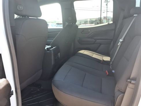 Used 2024 Chevrolet Colorado Trail Boss w/ Advanced Trailering Package AWD/4WD image 11
