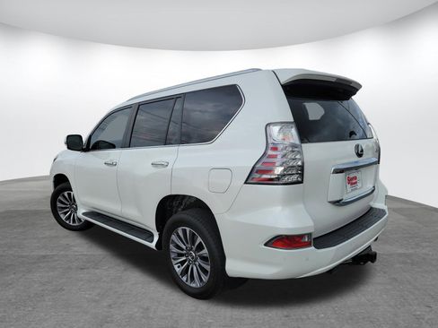 Used 2020 Lexus GX 460 Luxury w/ Accessory Package AWD/4WD image 7