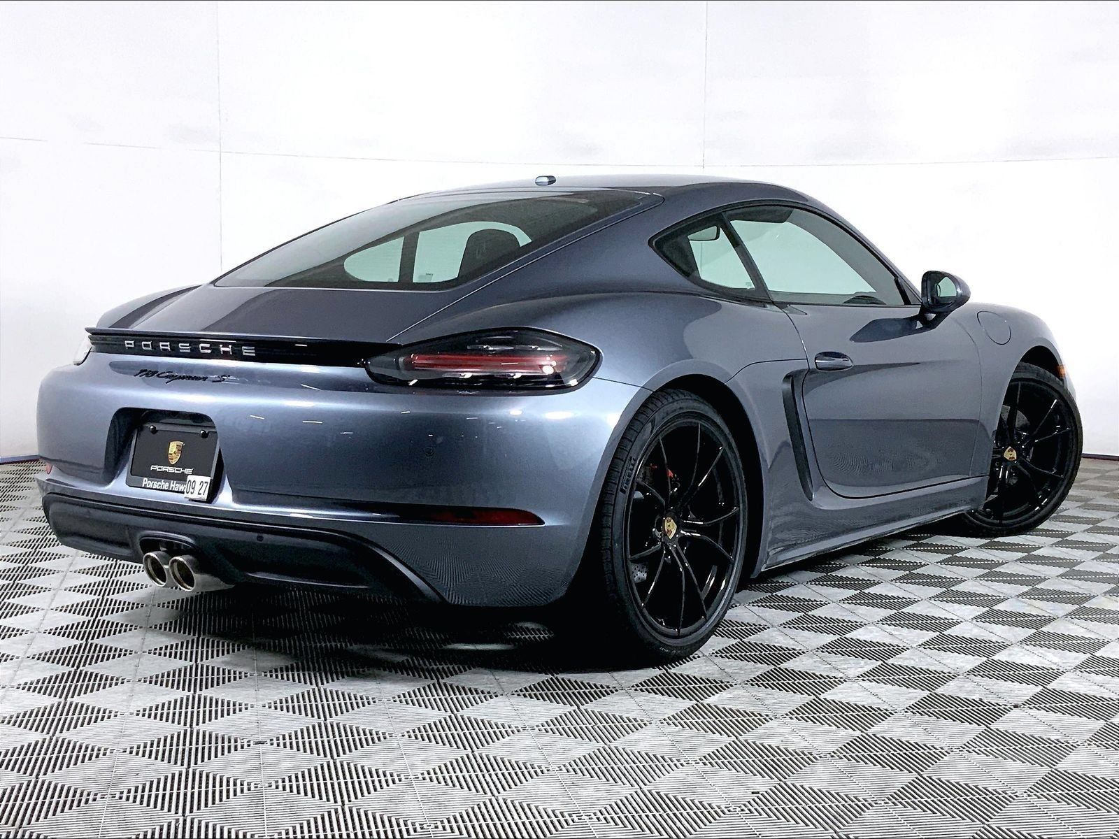 Used 2025 Porsche 718 Cayman S RWD image 9