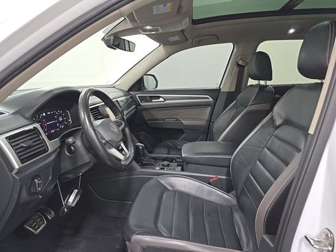 Used 2023 Volkswagen Atlas SEL Premium AWD/4WD image 9