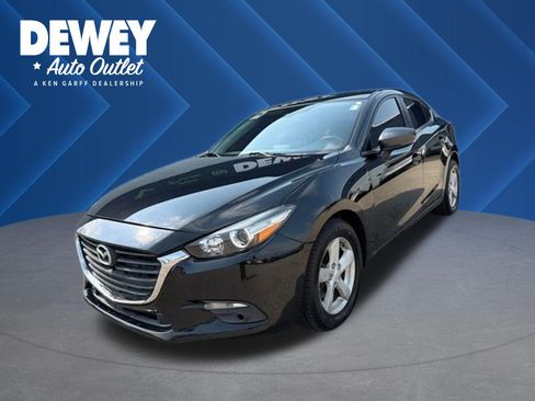 Used 2018 MAZDA MAZDA3 Touring FWD image 1