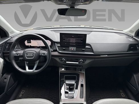 Used 2022 Audi Q5 2.0T Premium Plus w/ Premium Plus Package image 2
