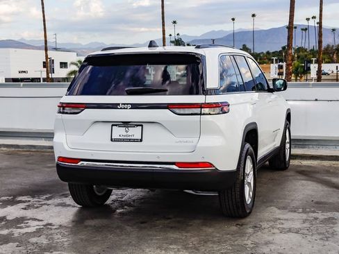 New 2025 Jeep Grand Cherokee Laredo X w/ Luxury Tech Group I image 9
