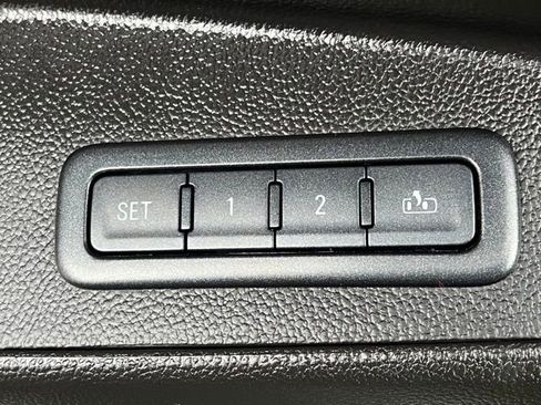 Used 2015 Chevrolet Tahoe LTZ image 26