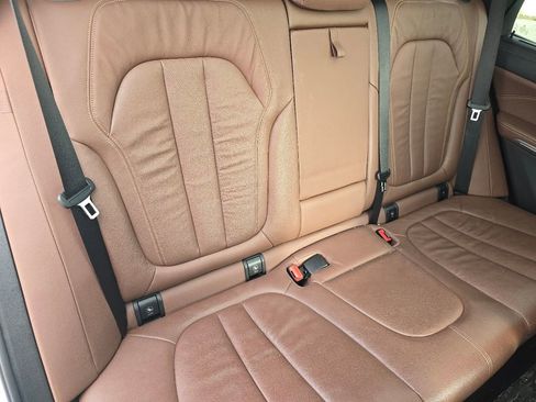 Used 2019 BMW X5 xDrive40i w/ Premium Package image 22