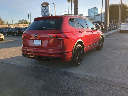 Certified 2024 Volkswagen Tiguan SE R-Line image 4