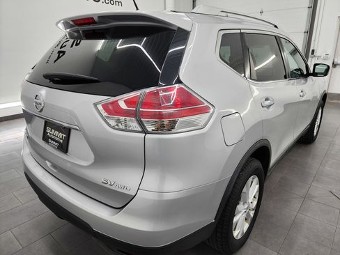 Used 2016 Nissan Rogue SV image 4