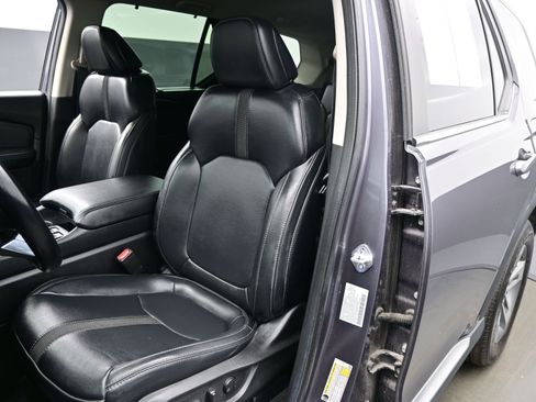 Used 2023 Honda Pilot EX-L image 13