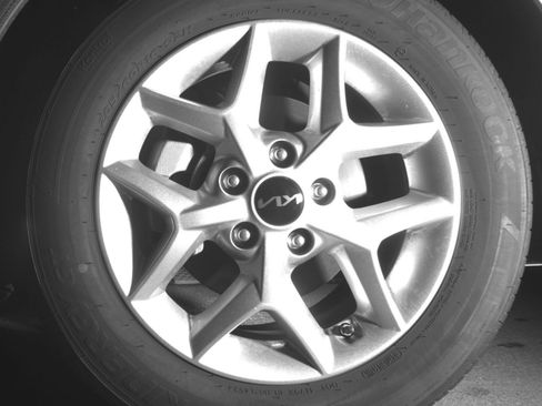 Used 2025 Kia Soul LX w/ LX Technology Package FWD image 15