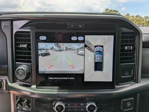 Certified 2025 Ford F150 Platinum w/ Equipment Group 702A High AWD/4WD image 28