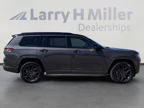 New 2026 Jeep Grand Cherokee L Summit w/ Obsidian Package AWD/4WD image 7